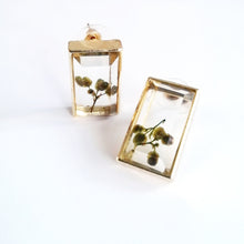 Load image into Gallery viewer, Handmade pair of green or yellow dried flowers stud earring | rectangular | round